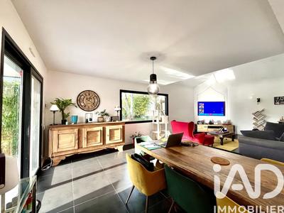 Maison - 175 m² - 7 pièces