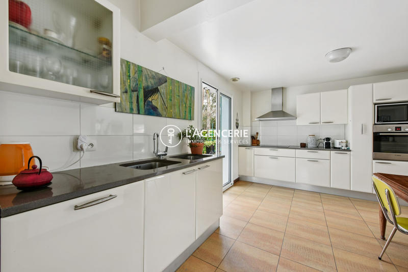 Maison traditionnelle - 139 m² - 7 pièces