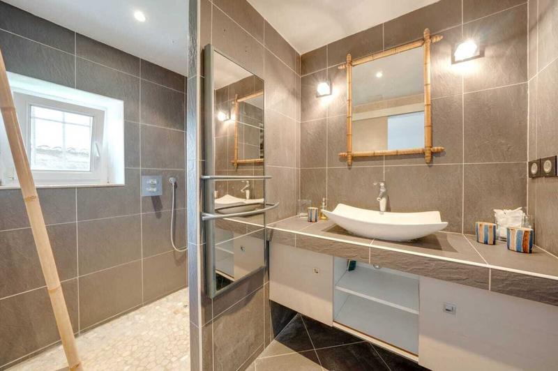 Maison - 190 m² - 8 pièces