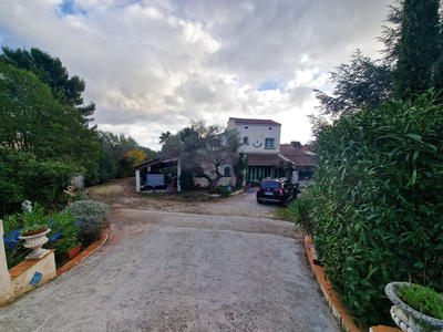 Maison - 182 m² - 5 pièces