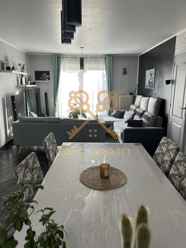 Maison - 98 m² - 4 pièces