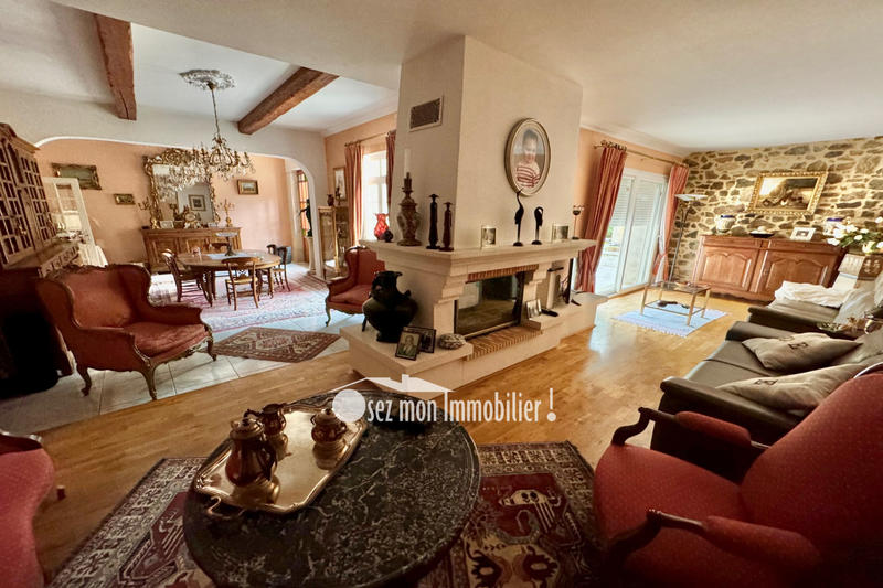 Maison - 273 m² - 8 pièces