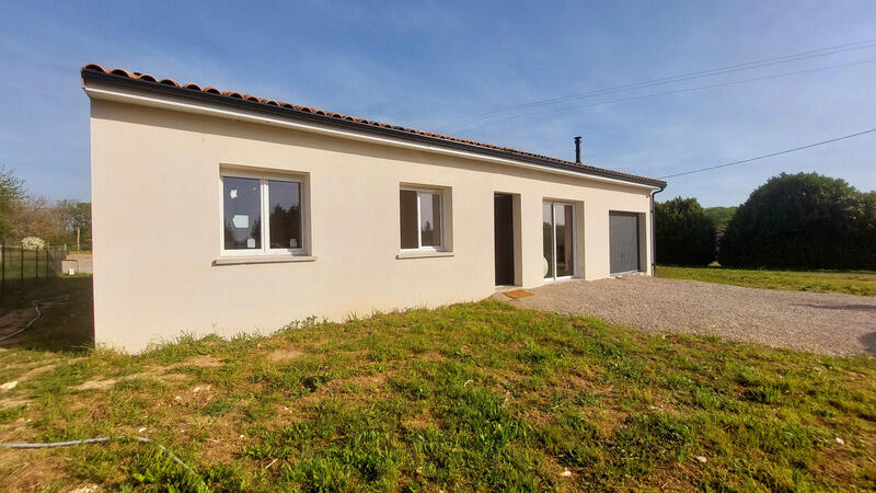 Maison - 105 m² - 4 pièces