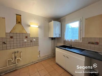 Maison - 95 m² - 5 pièces