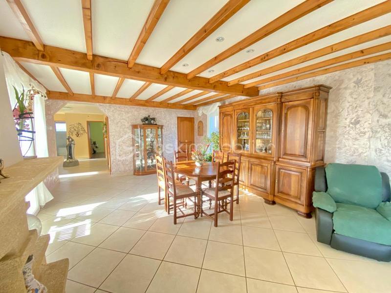 Propriété - 146 m² - 6 pièces