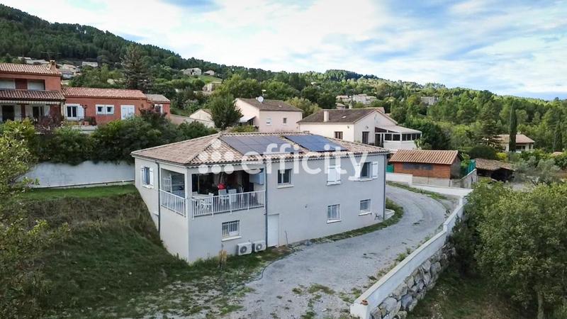 Villa - 186 m² - 9 pièces