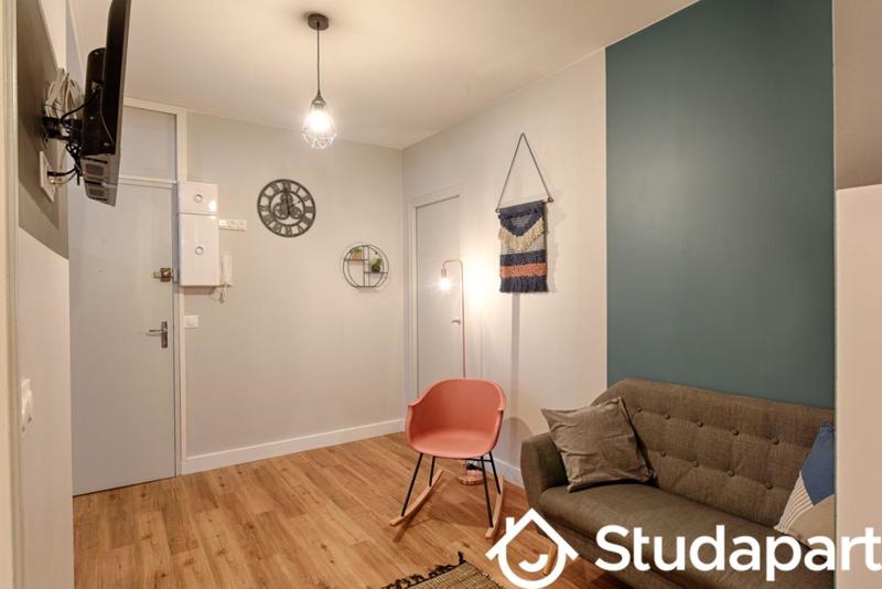 Chambre - 12 m² - 1 pièce