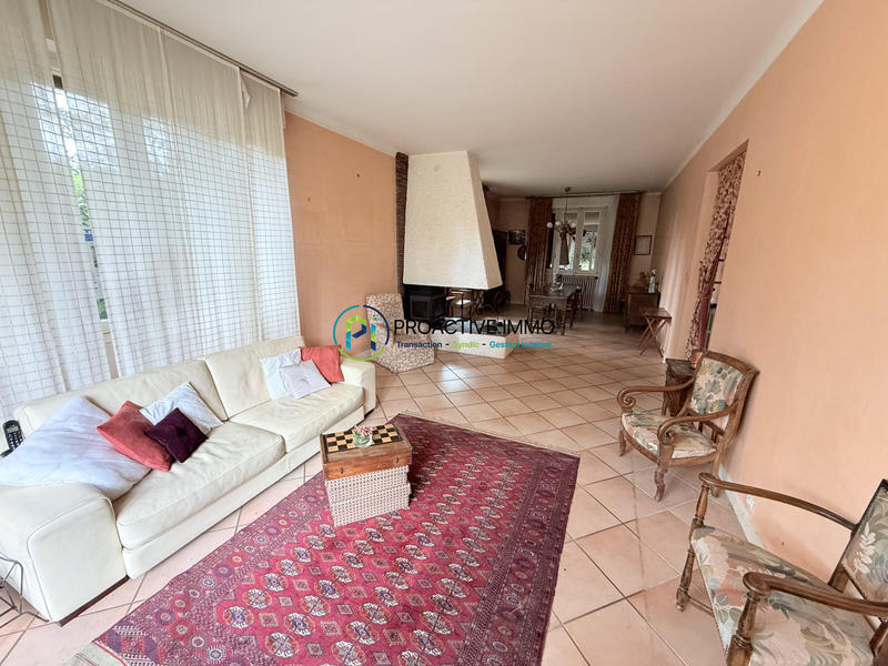 Maison traditionnelle - 165 m² - 6 pièces