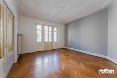 Appartement - 96 m² - 4 pièces