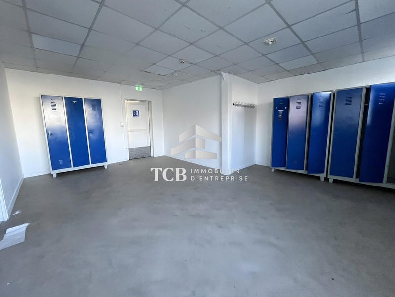Local d'activités - 1 460 m²