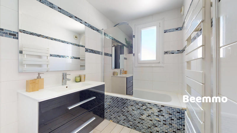 Maison - 91 m² - 5 pièces