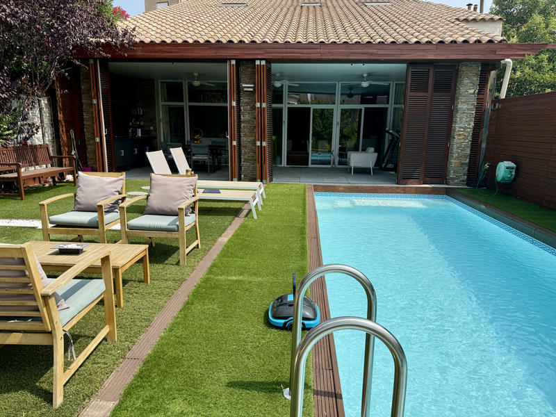 Maison - 300 m² - 5 pièces