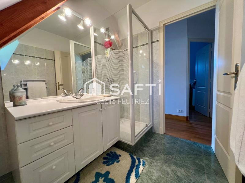 Maison - 231 m² - 6 pièces