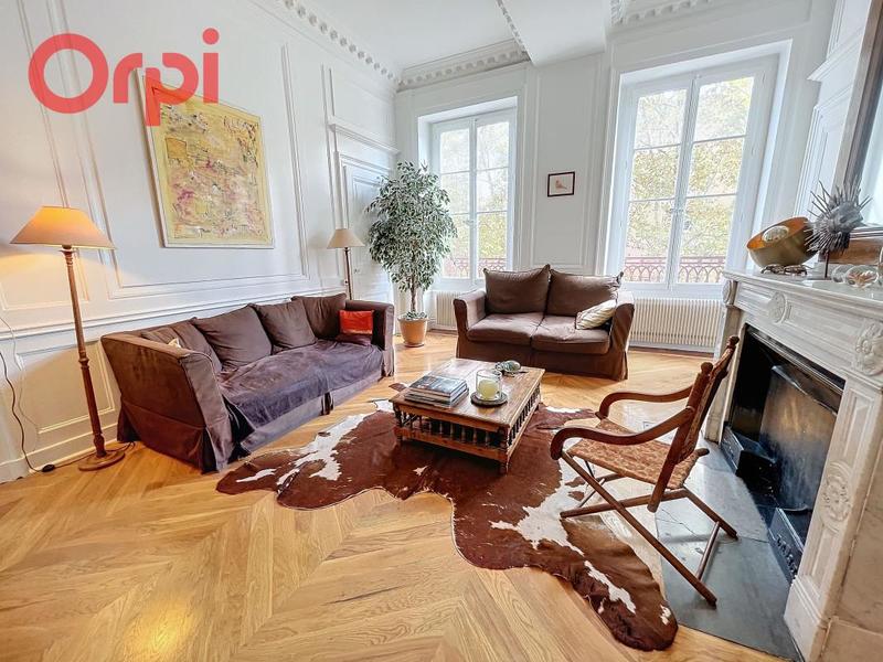 Appartement - 134 m² - 4 pièces