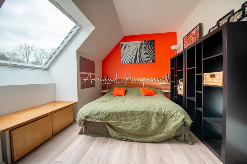 Maison - 250 m² - 8 pièces