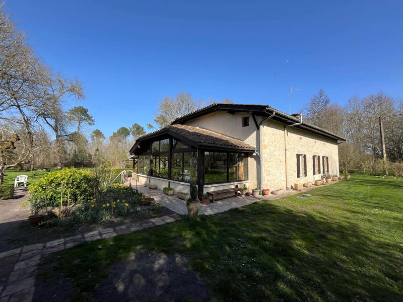 Viager - Maison - 235 m² - 6 pièces
