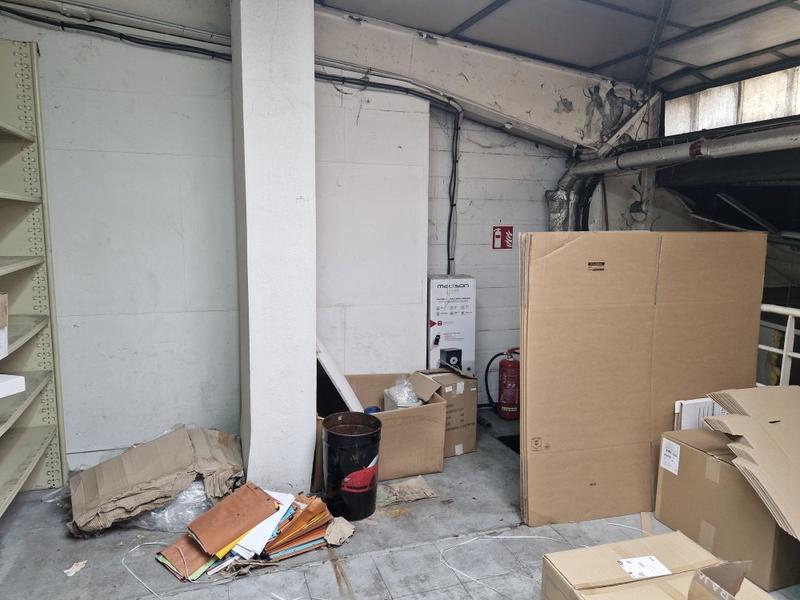 Local commercial - 715 m²