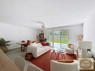 Appartement - 79 m² - 3 pièces