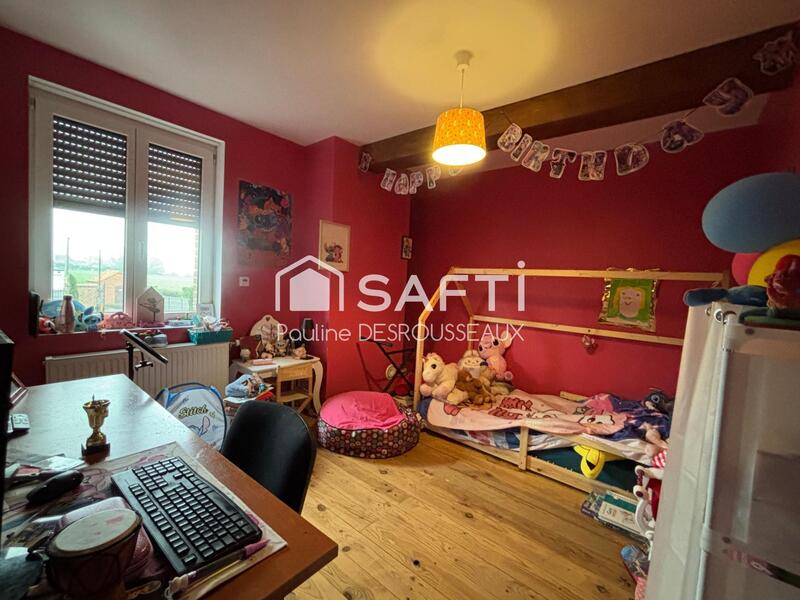 Maison - 275 m² - 8 pièces