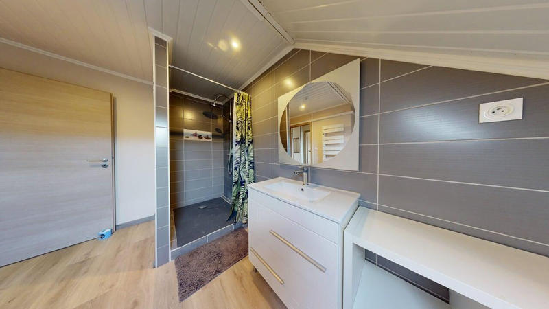 Maison - 143 m² - 7 pièces