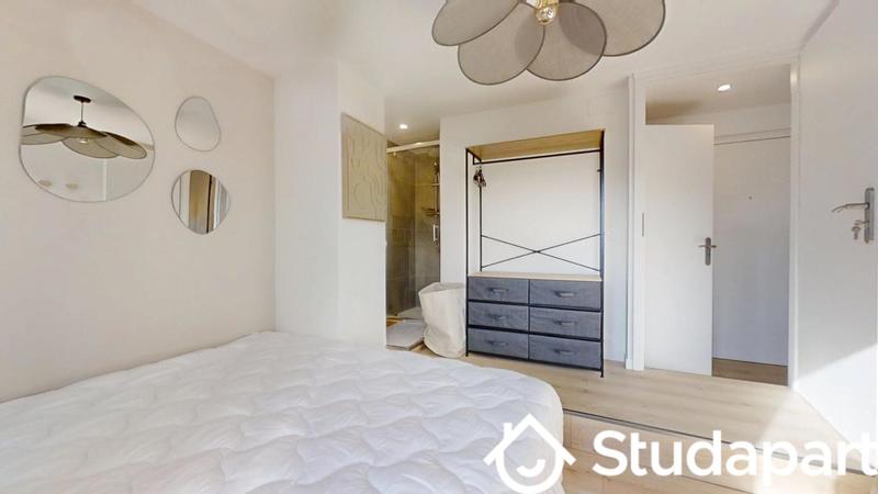 Chambre - 10 m² - 1 pièce