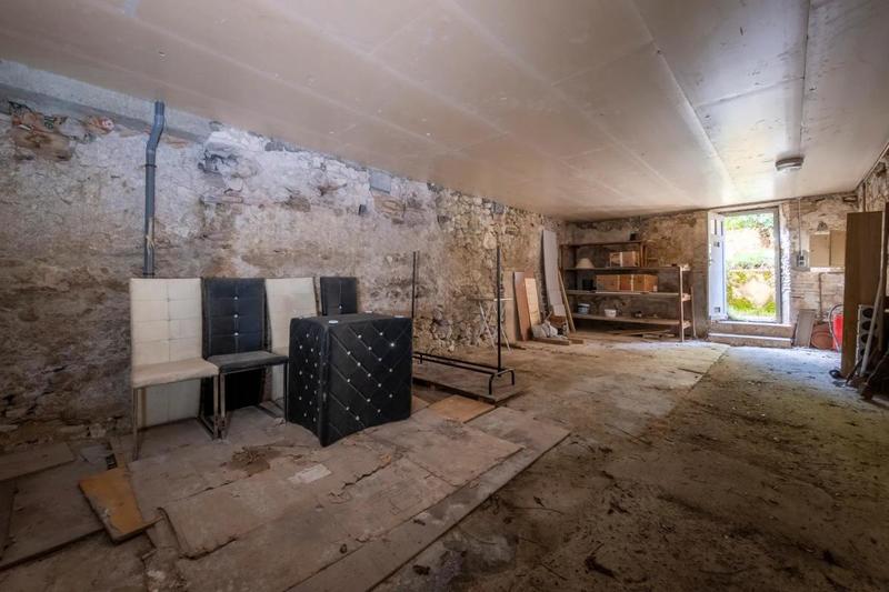 Maison - 333 m² - 15 pièces