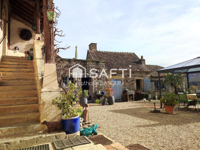 Maison - 200 m² - 7 pièces