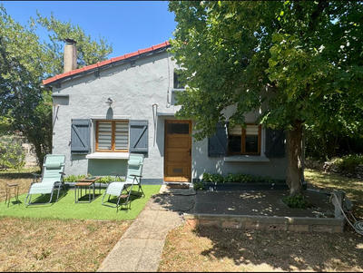 Maison - 242 m² - 10 pièces