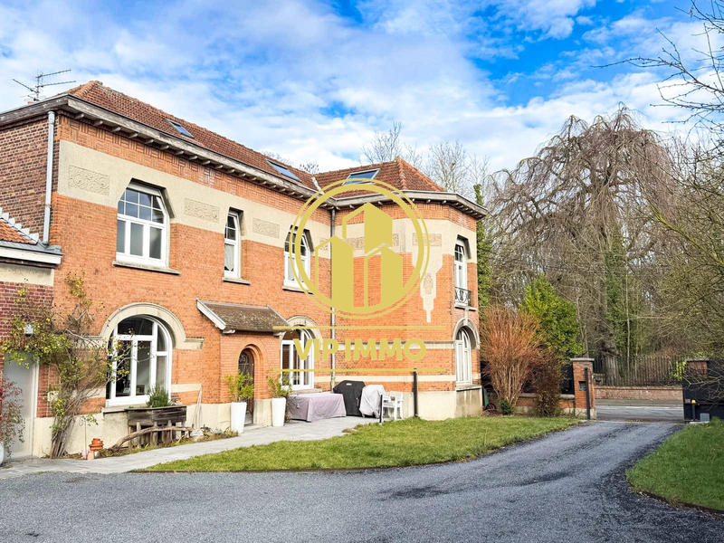 Villa - 224 m² - 14 pièces