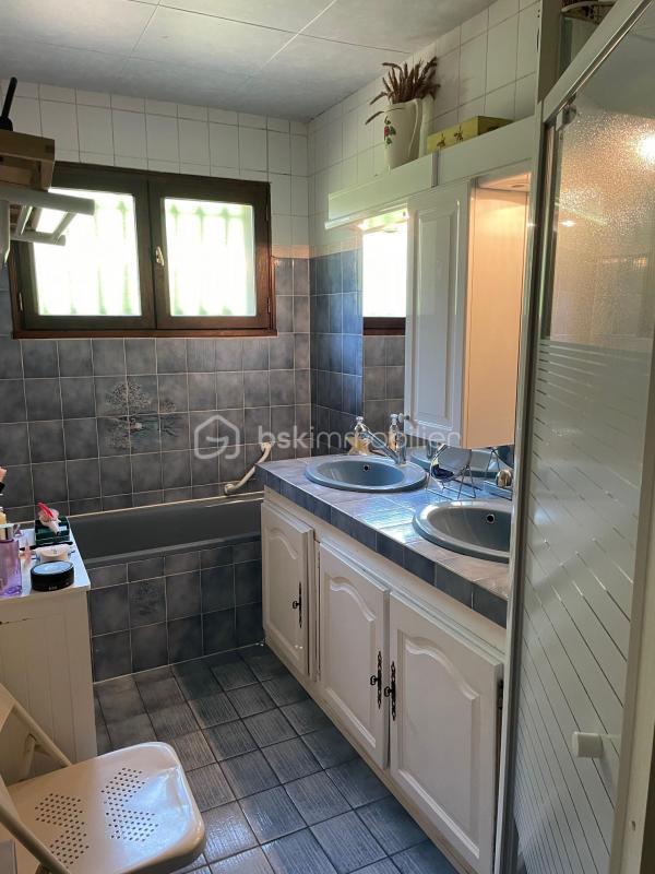 Maison - 121 m² - 6 pièces