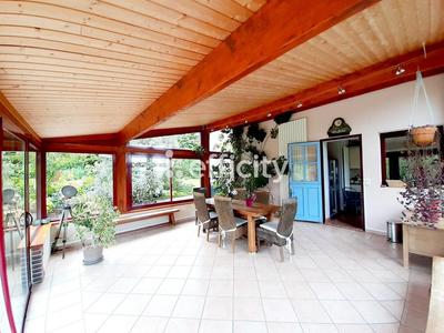 Maison - 200 m² - 7 pièces
