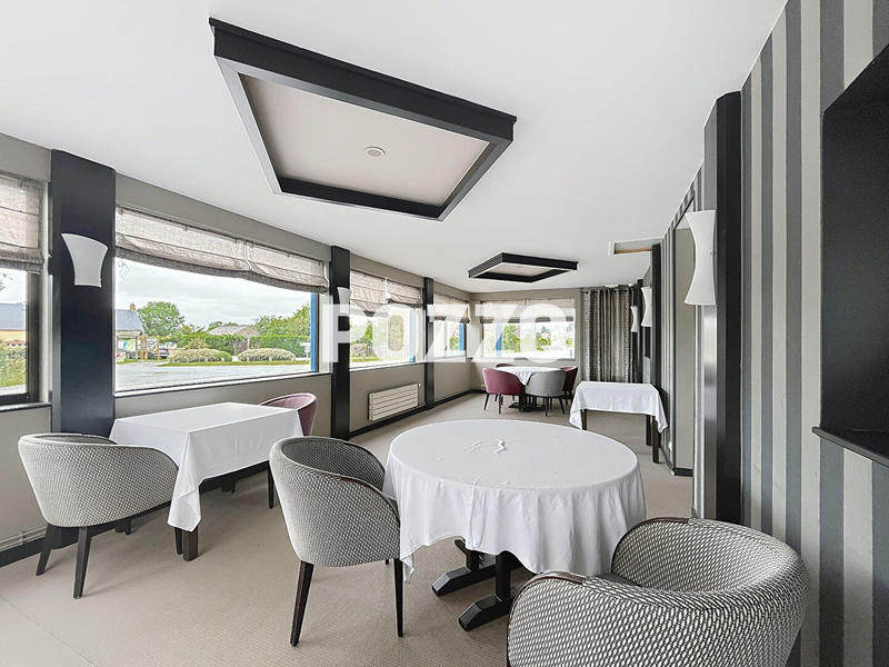 Maison - 265 m² - 8 pièces