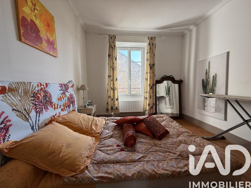 Maison - 190 m² - 8 pièces