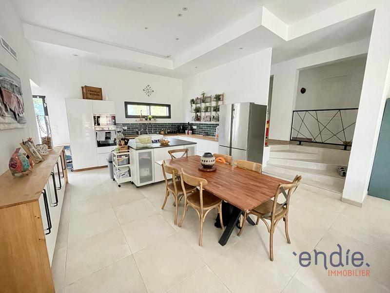 Maison - 147 m² - 6 pièces