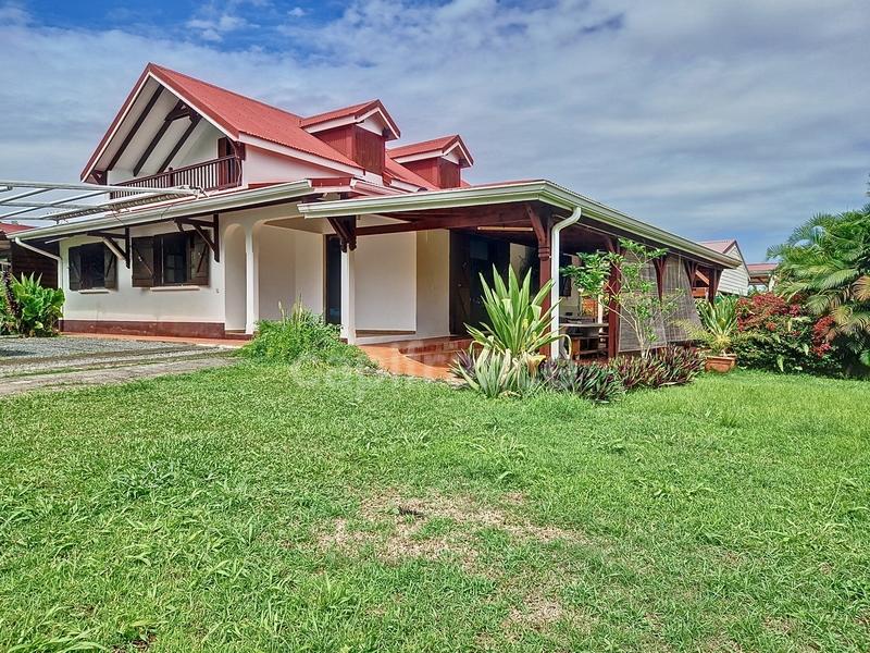 Maison - 152 m² - 6 pièces