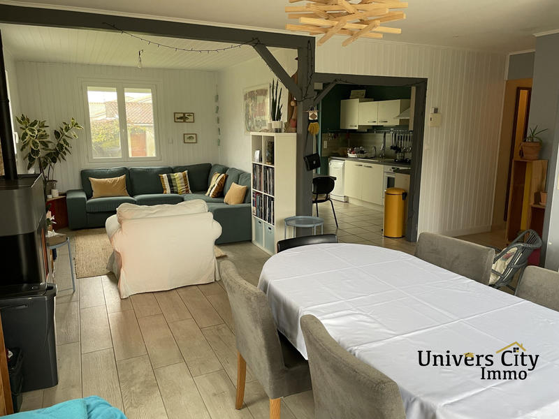 Maison - 101 m² - 6 pièces