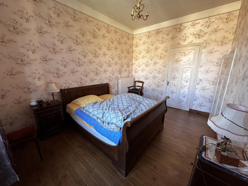 Maison - 190 m² - 7 pièces