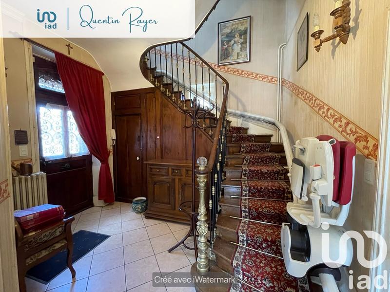 Maison - 315 m² - 10 pièces