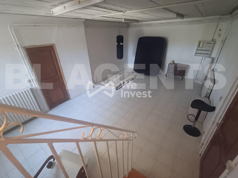 Maison - 230 m² - 7 pièces