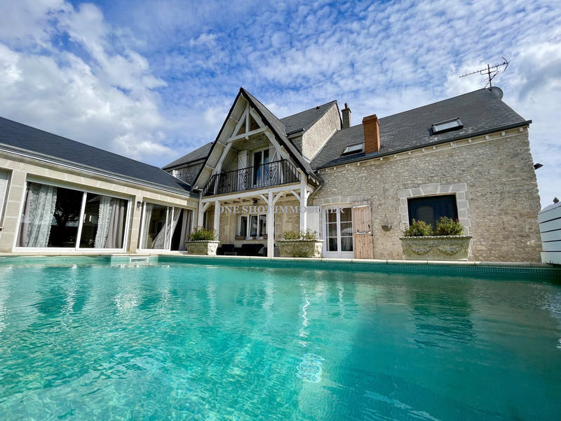 Maison - 250 m² - 7 pièces