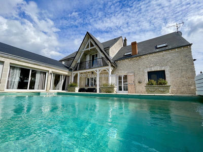 Maison - 250 m² - 7 pièces