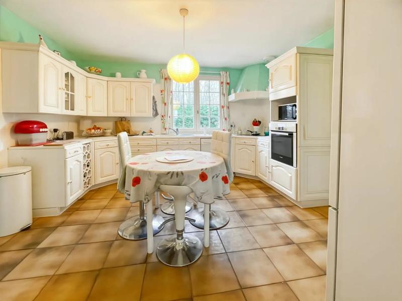 Maison - 146 m² - 6 pièces