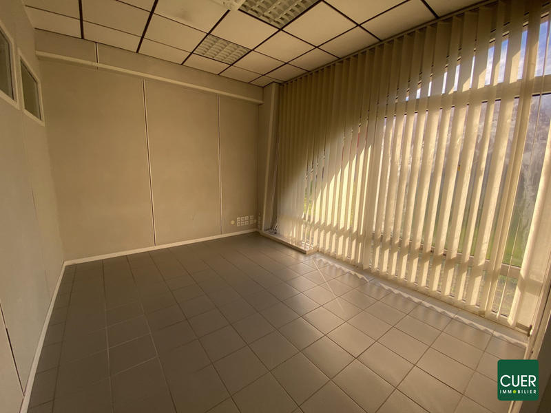 Local commercial - 248 m² - 5 pièces