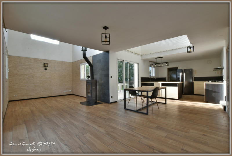 Maison - 147 m² - 8 pièces