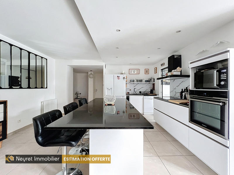 Appartement - 87 m² - 4 pièces