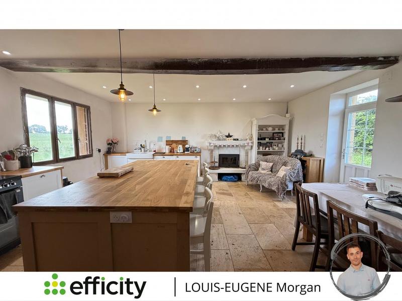 Corps de ferme - 780 m² - 7 pièces