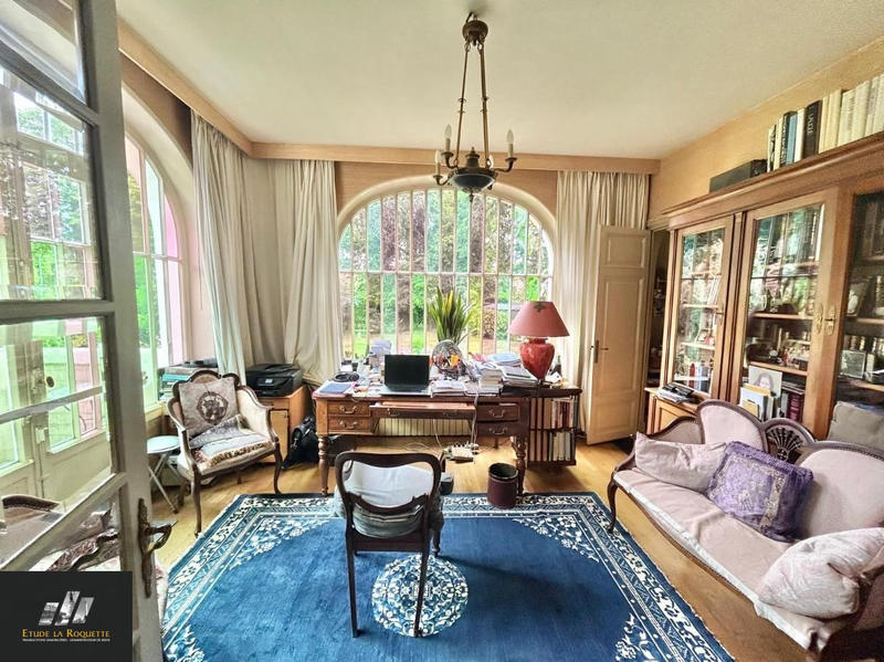 Appartement - 169 m² - 6 pièces