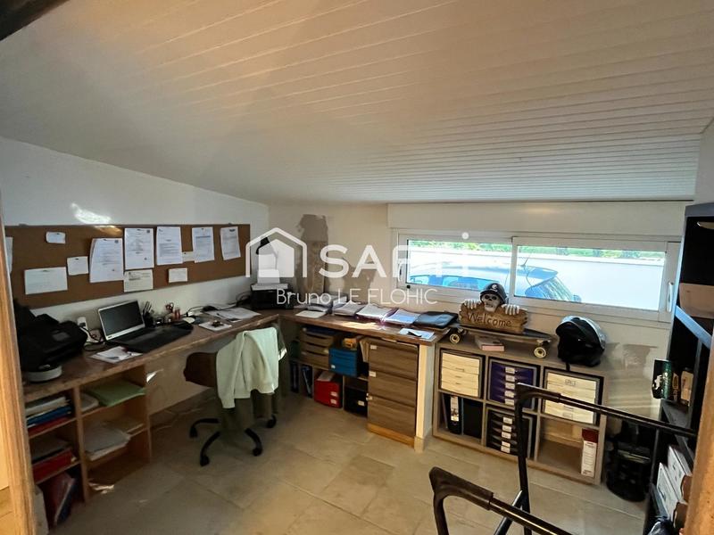 Maison - 234 m² - 8 pièces