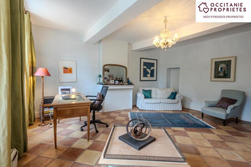 Propriété - 520 m² - 13 pièces