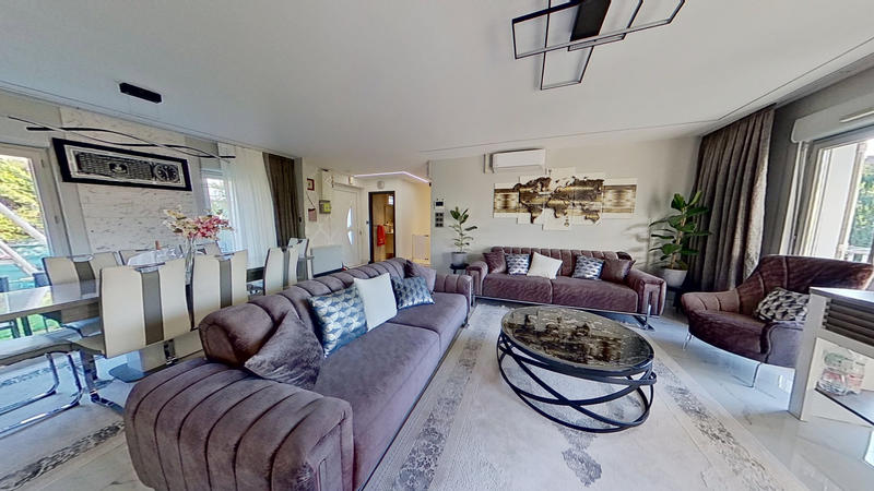 Maison - 112 m² - 5 pièces